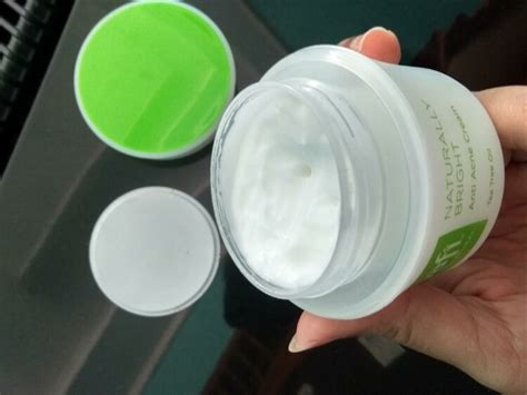 Review Safi White Natural Anti Acne Cream Tea Tree Oil
