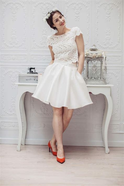 Quei sconto vestiti da sposa a prezzi accessibili per la sposa sono pronti per il vostro grande giorno! 1001 + Idee per Abiti da sposa corti - i trend del 2019 | Abiti da sposa, Abiti da sposa chic ...