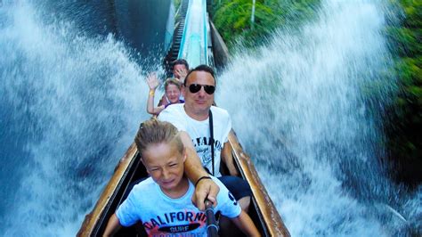 Liseberg är en häftig nöjespark som erbjuder det mesta. FlumeRide på Liseberg, Göteborg 2014, 4K - YouTube