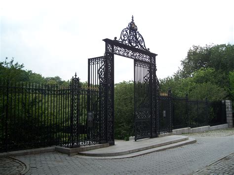 That way, tourists know what to expect when they arrive. Conservatory Garden