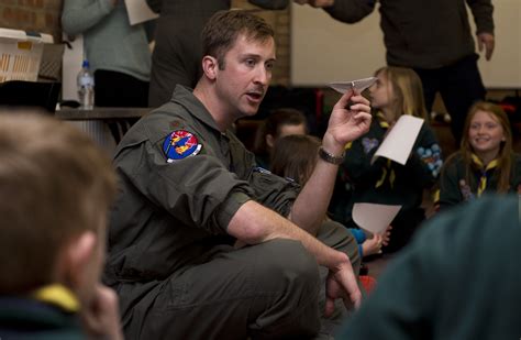 Pilots help Cub Scouts soar to new heights