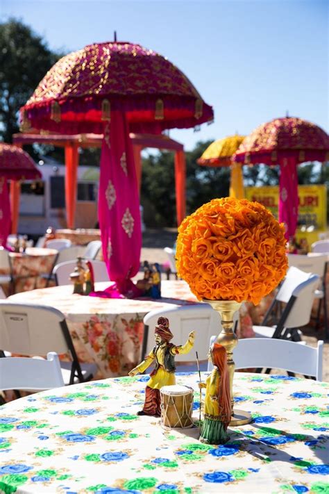 Wedding centerpieces to add that extra oomph to your wedding table