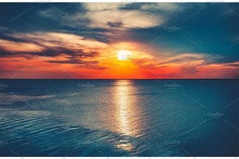 Colorful And Dramatic Sunset Sky Ocean Background High Quality Nature