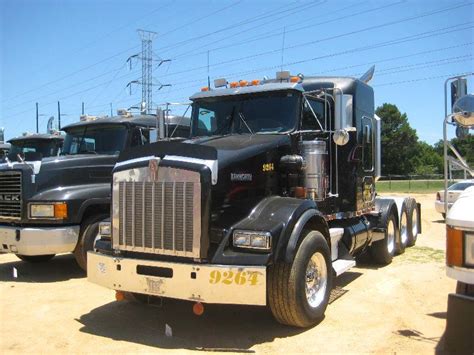 1998 Kenworth T800 Tri Axle Truck Tractor