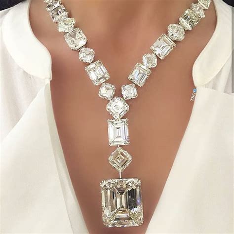 Or Which Is Your Dream Diamond Necklace Photo