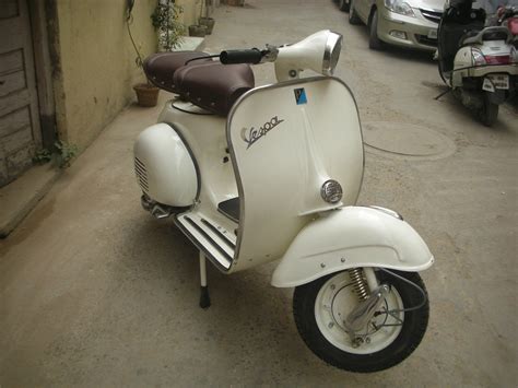 Vespa dn 200 p200e españa largeframe restauración valencia. VESPA SCOOTER, PX 150 CC NEW ENGINE 1965 CREAM COLOR