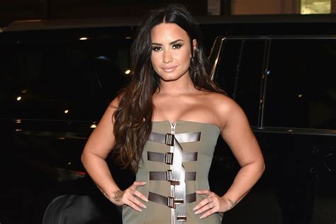 demi lovato showed off her extra fat on instagram to make an important point glamour