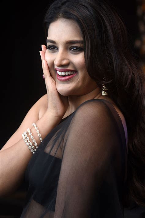 Nidhhi Agerwal Hot Stills In Black Saree South Indian Actress