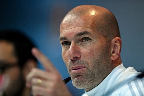 Zidane Identifie La Recrue Parfaite Et Lappelle Au Téléphone Pour Le