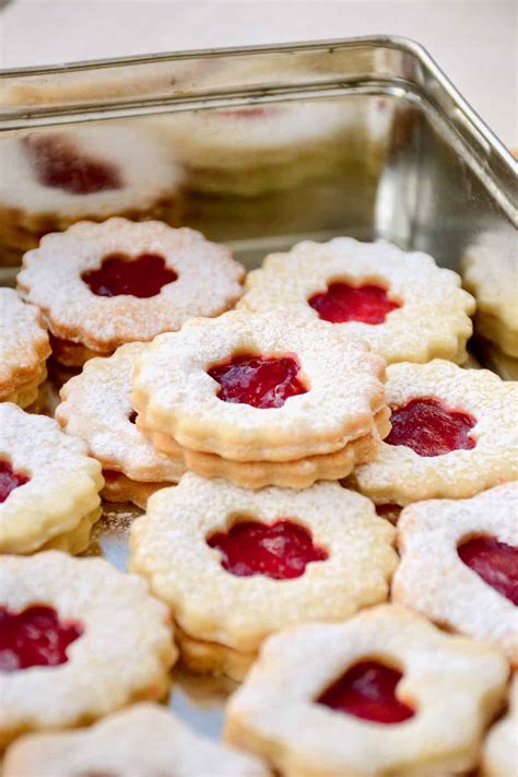 Prepare and surprise your family with these delicious austrian pecan cookies using this recipe. Austrian Jelly Cookies / Cookies and cups, cookie recipe ...