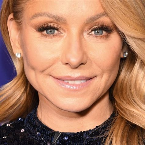 Kelly Ripa Shares Emotional Message With Fans Following Unfortunate