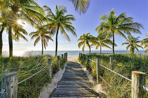 Sunrise On Smather S Beach Key West Florida Beach Key West Sunrise