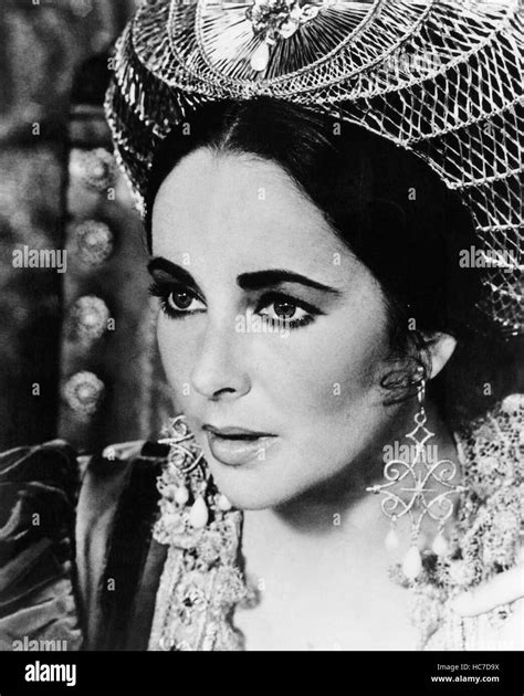 The Taming Of The Shrew Elizabeth Taylor 1967 Stock Photo Alamy
