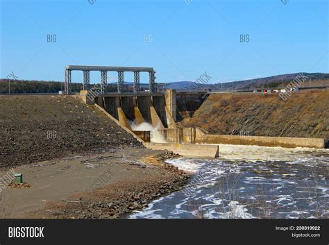 Mactaquac Dam Near Image And Photo Free Trial Bigstock