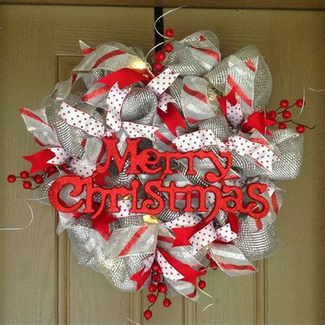 Here you may to know how to light wreath on door. Christmas Wreath, Lighted Wreath, Front door Wreath ...