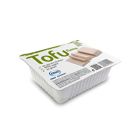 El tofu se vende ya preparado y es bastante fácil encontrarlo en grandes cadenas de supermercados en la actualidad, pero un buen cocinillas interesado por todo tipo de proceso culinario puede disfrutar de lo lindo elaborando su propio tofu casero. Como Cocinar El Tofu Firme