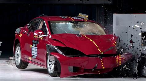 The bmw i3 earns good ratings in the other crashworthiness tests and is available with an optional front crash prevention system that earns an the system reduced the impact speed by an average of 9 mph in the 12 mph track test and by 7 mph in the 25 mph test. IIHS: Tesla Model S, BMW i3 fall short in recent crash tests - Autoblog