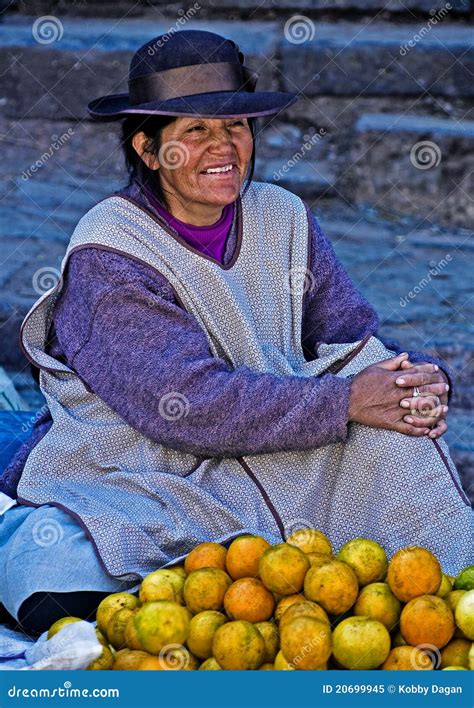 Mujer Peruana Imagen Editorial Imagen De Recorrido Peruano 20699945