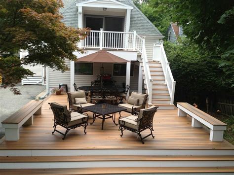 Il decor furniture showroom located within boston's back bay neighborhood brings you elegant, modern, and stylish pieces envisioned by famous european designers and craftsmen. Fiberon Composite Deck Lexington, MA - Traditional - Deck ...