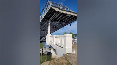 The Historic Bascule Lift Bridge In The Harbor Of Ashtabula Ohio Youtube