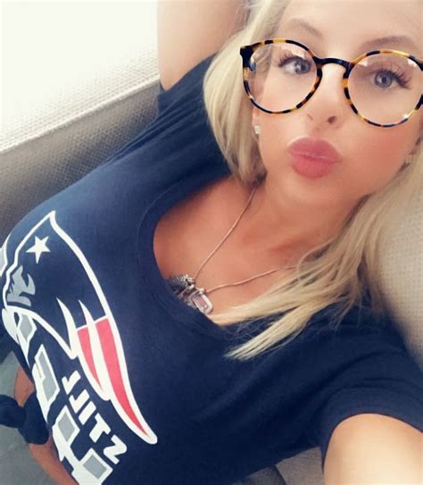 Porn Star Taylor Stevens Offering Goodies On Onlyfans If The Patriots Cover