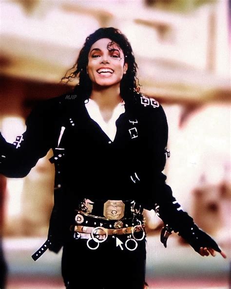 The King Of Pop King Of Pops Invincible Michael Jackson Mj Bad