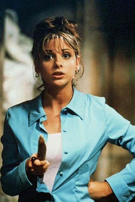 23 Of The Most Buffy Outfits Buffy Ever Wore