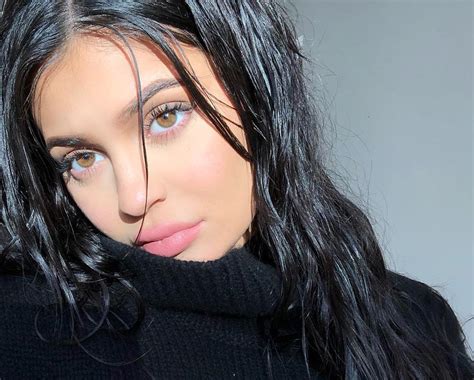 The keeping up with the kardashians star, 23, tweeted on friday, you guys really just. Kylie Jenner Wants Travis Scott To Move In With Her For The Baby | Celebrity Insider