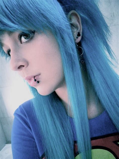 Lip Piercing Emo Emo Hair Emo Girl Turquoise Hair Piercing Piercings Pretty Emo Scene