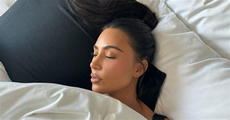 Kim Kardashian Sleeps With Full Face Of Makeup Fans React Photos