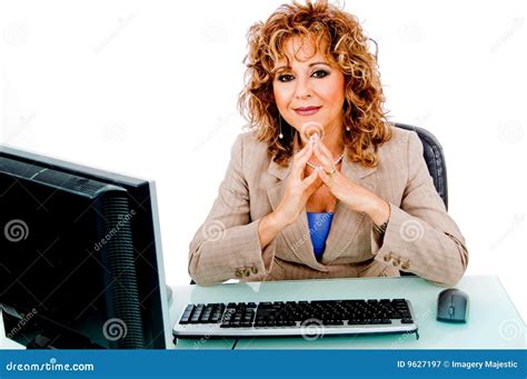 Señora Que Trabaja En Su Oficina Imagen de archivo Imagen de pantalla