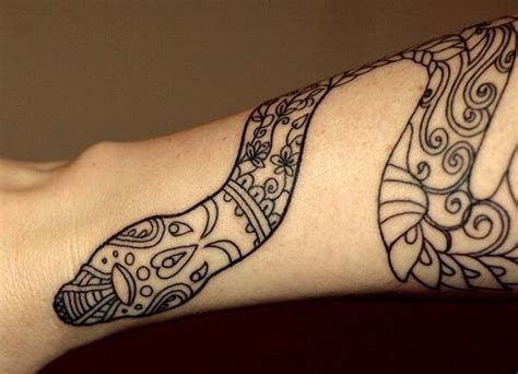 17 Snakes Wrapped Around Arm Tattoo Designs And Ideas Tattoo Henna
