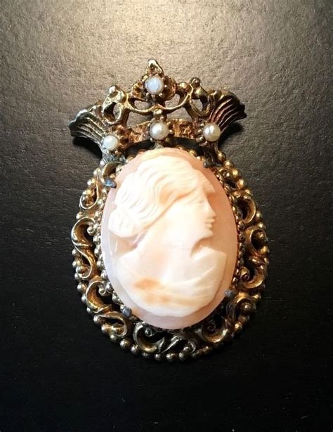 Vintage Florenza Carved Shell Cameo Seed Pearl Goldtone Brooch Pendant