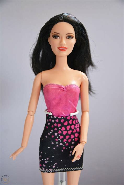 Barbie Fashionistas Raquelle Clutch Barbie Doll Articulated 3845233000