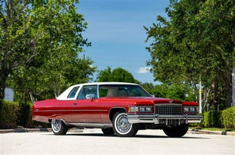 Time Capsule Car 1500 Miles Classic Cadillac Deville 1976 For Sale