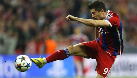 Robert lewandowski ultimate team history. Mitchell Langerak apologises to injured Robert Lewandowski ...