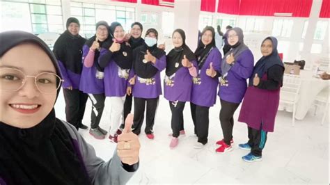Senam Senam Ceria Bersama Cikgu Ery Dan Team Sihat Ulu Kuang Di Dewan Harmoni Kampung Jasa Youtube