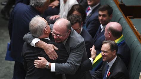 australian mps burst into song after voting for same sex marriage world news sky news