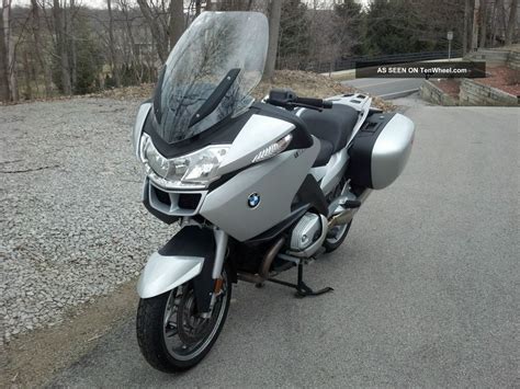 Whether you're alone or travelling with a companion: 2009 Bmw R1200rt