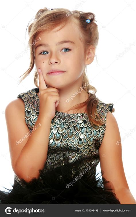 Portrait Of A Beautiful Little Girl — Stock Photo © Lotosfoto1 174593498