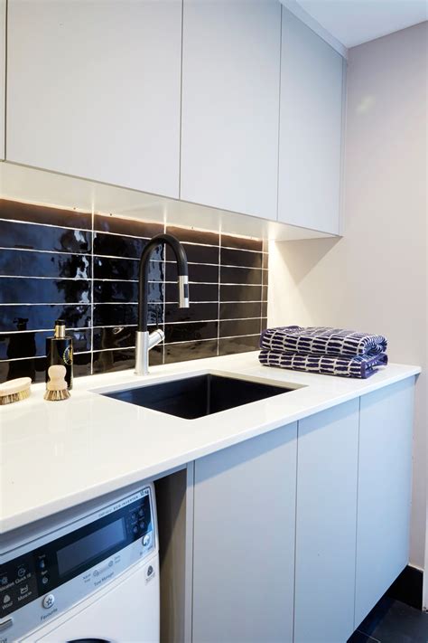 Light and bright, ebony and luke's good guys kitchen is a contemporary classic, beautifully blending the old with the new. Inside the kitchens of The Block 2015: Ebony & Luke ...