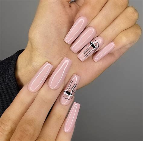 Nude And Brilliant Nails Nails Cute Pink Nails Nail Designs Pink My