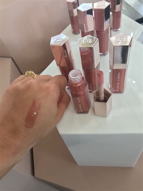 Fenty Beauty Gloss Bomb Universal Lip Luminizer Deluxe Trial In Fenty