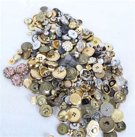 Assorted Mix Of Buttons Old And New Mostly Brass Tone Over 1lb Jewelry