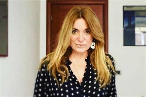 Eccovi servito il motivo di quella torta in faccia. Susanna Vianello , figlia di Edoardo Vianello e Wilma ...