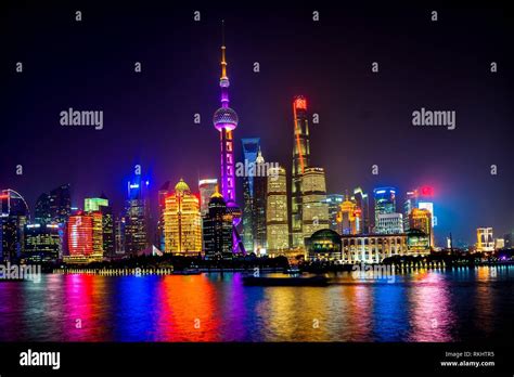 Oriental Pearl Tv Tower Pudong Boats Reflections Nights Lights Huangpu