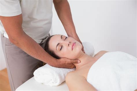 the difference between remedial massage and deep tissue massage heidi salon