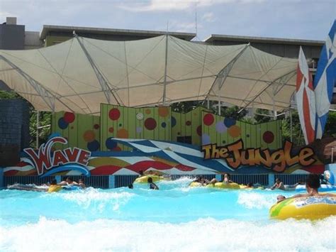 The jungle waterpark is located in bogor nirwana residence, bogor, west java, indonesia, which is located not far from aston hotel. Jugle Waterpark Tanggulangin : Splash Jungle Water Park in Phuket - Attraction in Phuket ...