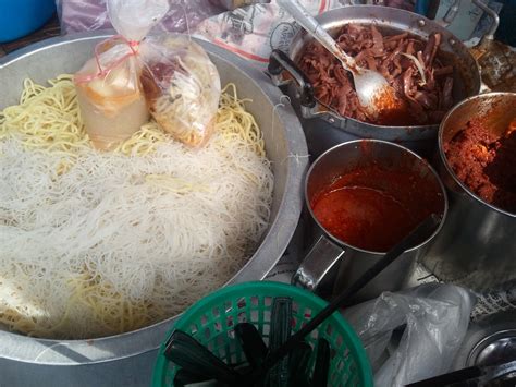 Penang famous ayer itam sister curry mee. Tasty Or Not?: Sisters Curry Mee, Jalan Air Itam, Penang ...