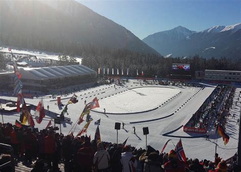 Mitten auf der medal plaza in antholz mittertal wird gebührend die biathlon wm 2020 eröffnet. BIATHLON - WM in Antholz 2020 | Frankfurter Nachrichten Reisen